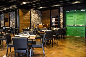 Cobblestone Hotel & Suites – Chippewa Falls