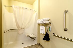 Cobblestone Hotel & Suites - McCook