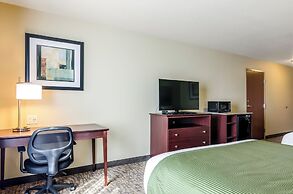Cobblestone Hotel & Suites - McCook