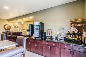Cobblestone Hotel & Suites - McCook