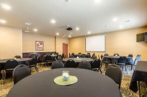 Cobblestone Hotel & Suites - McCook