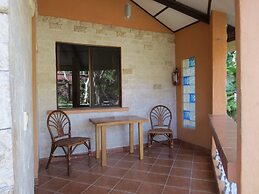 Alonaland Resort Apartelle