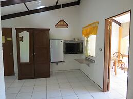 Alonaland Resort Apartelle