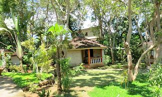 Alonaland Resort Apartelle