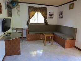 Alonaland Resort Apartelle