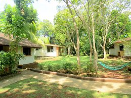 Alonaland Resort Apartelle