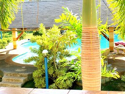 Alonaland Resort Apartelle