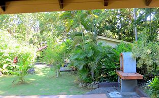 Alonaland Resort Apartelle