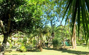 Alonaland Resort Apartelle