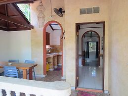 Alonaland Resort Apartelle