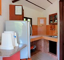 Alonaland Resort Apartelle