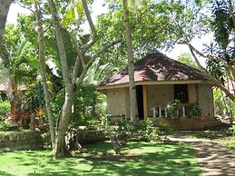 Alonaland Resort Apartelle