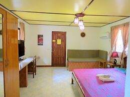 Alonaland Resort Apartelle