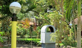 Alonaland Resort Apartelle