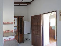 Alonaland Resort Apartelle