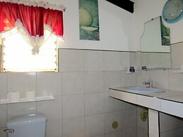 Alonaland Resort Apartelle