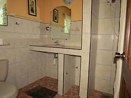 Alonaland Resort Apartelle