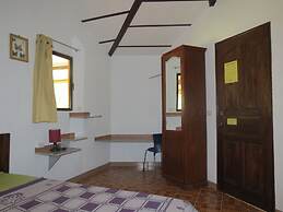 Alonaland Resort Apartelle