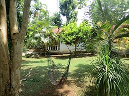 Alonaland Resort Apartelle