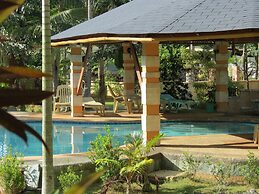 Alonaland Resort Apartelle