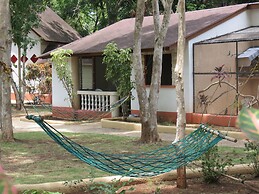 Alonaland Resort Apartelle