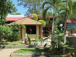 Alonaland Resort Apartelle