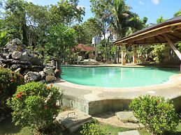 Alonaland Resort Apartelle