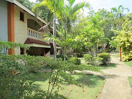 Alonaland Resort Apartelle