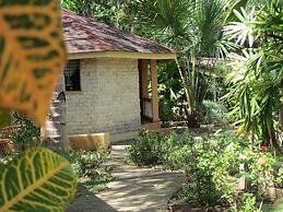 Alonaland Resort Apartelle