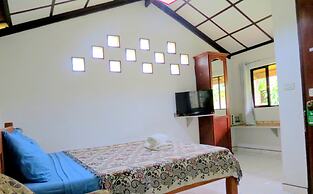 Alonaland Resort Apartelle