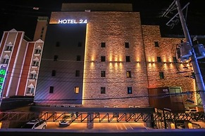 Hotel 2.4