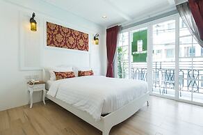 White Ivory Bed & Breakfast