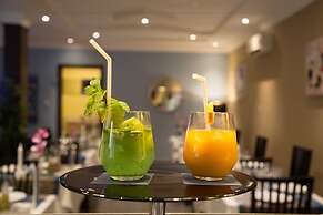 Hotel Semiramis City center