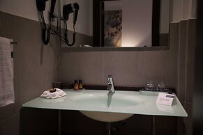 Hotel Semiramis City center