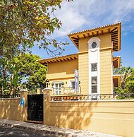 BYPILLOW Villa Lorena