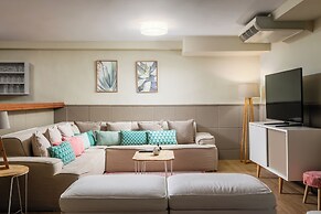 BYPILLOW Villa Lorena