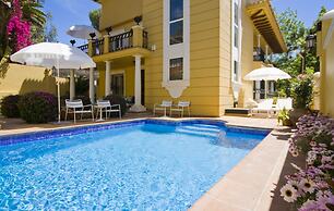 BYPILLOW Villa Lorena