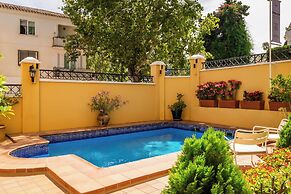 BYPILLOW Villa Lorena