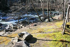 The Esmeralda Inn at Lake Lure
