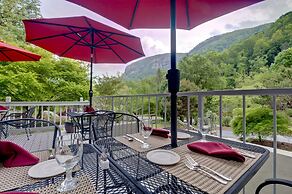The Esmeralda Inn at Lake Lure