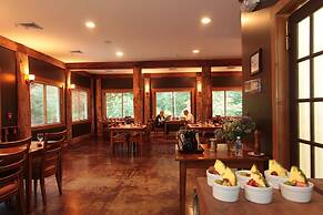 The Esmeralda Inn at Lake Lure