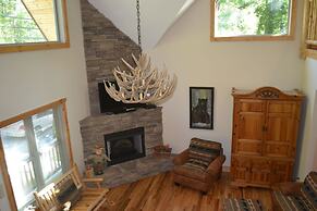 The Esmeralda Inn at Lake Lure