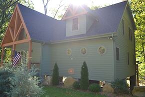 The Esmeralda Inn at Lake Lure
