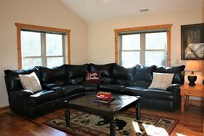 The Esmeralda Inn at Lake Lure