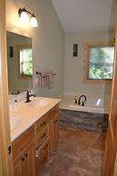 The Esmeralda Inn at Lake Lure