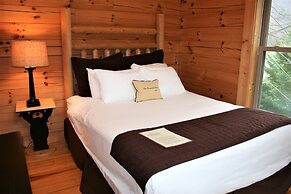 The Esmeralda Inn at Lake Lure