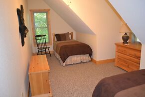 The Esmeralda Inn at Lake Lure