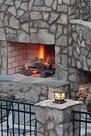 The Esmeralda Inn at Lake Lure