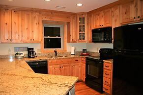 The Esmeralda Inn at Lake Lure