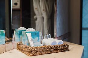 Papagayo Golden Palms Beachfront Hotel